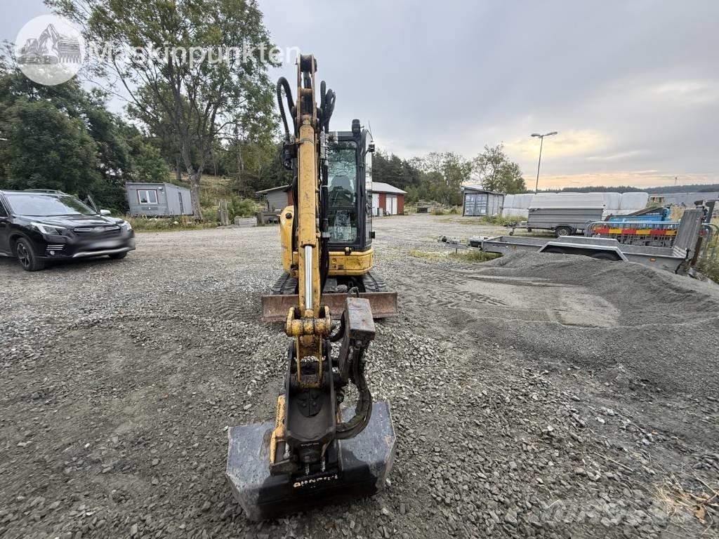 Komatsu PC 26 MR Mini kotrók < 7t
