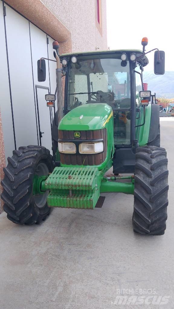 John Deere 5820 Traktorok