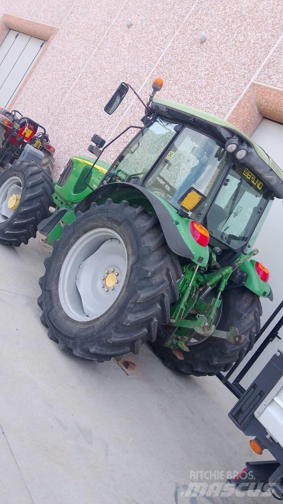John Deere 5820 Traktorok