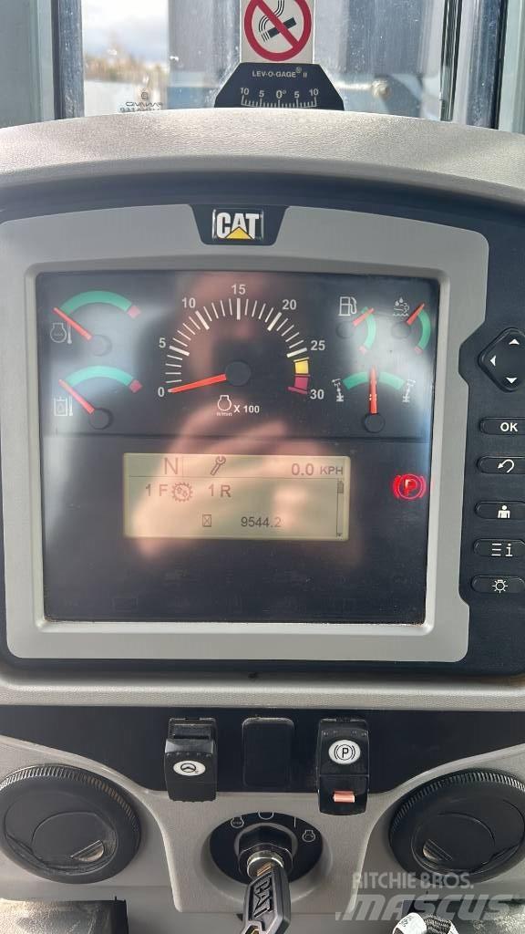CAT 140 M Gréderek