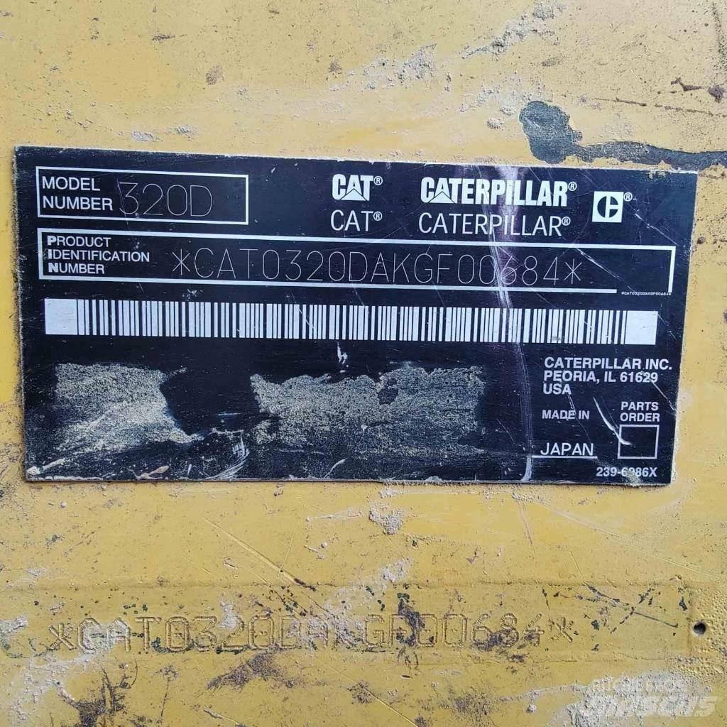 CAT 320 Lánctalpas kotrók