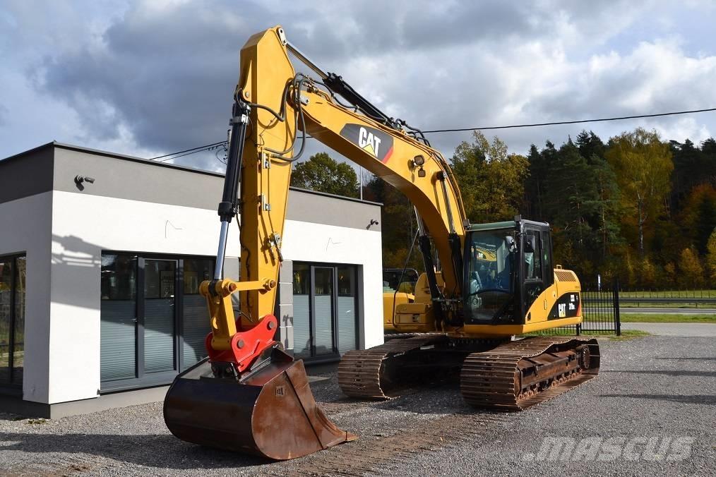 CAT 319 D L Lánctalpas kotrók