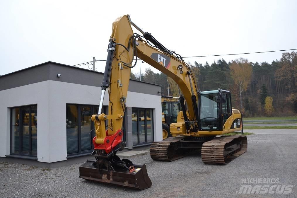 CAT 319 D L Lánctalpas kotrók