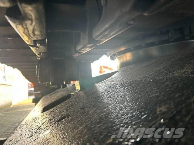 Hitachi ZX 210 LC-5B Lánctalpas kotrók