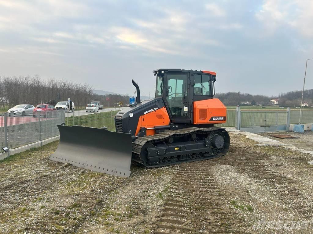 Develon DD 130 lánctalpas dózerek