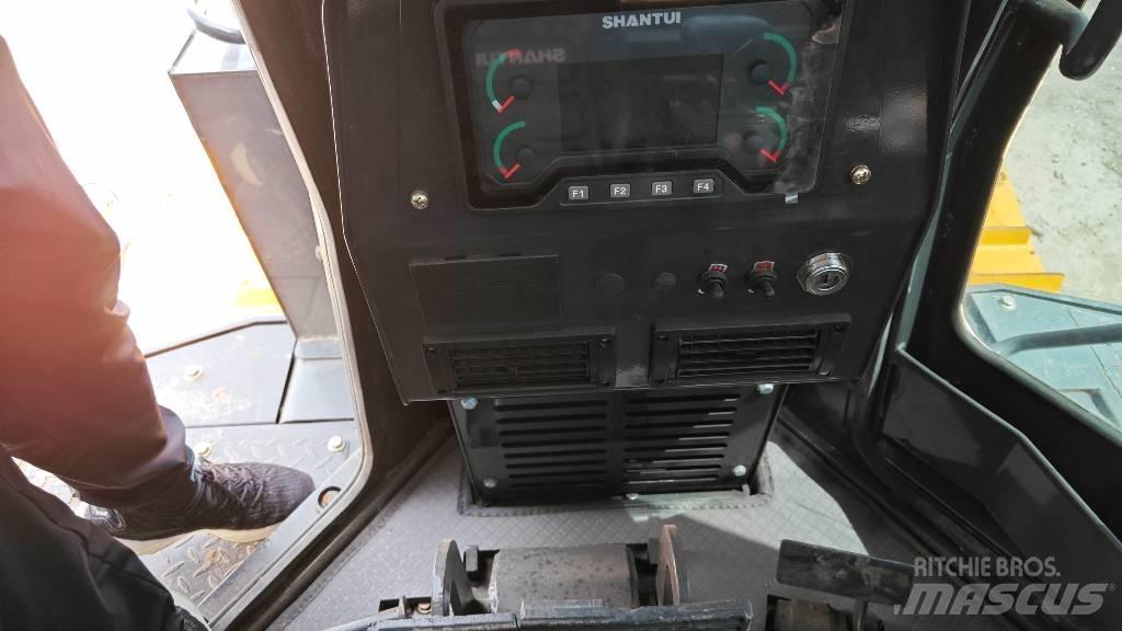 Shantui SD 22 lánctalpas dózerek
