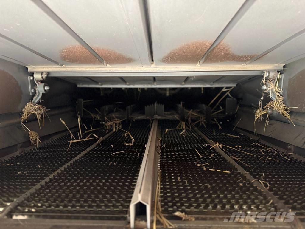 CLAAS Medion 340 Kombájnok