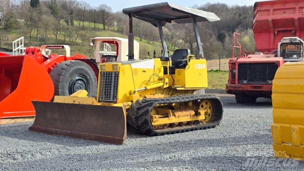 Komatsu D20P-7 lánctalpas dózerek