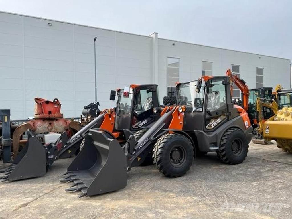 Hitachi ZW95-6C Gumikerekes homlokrakodók