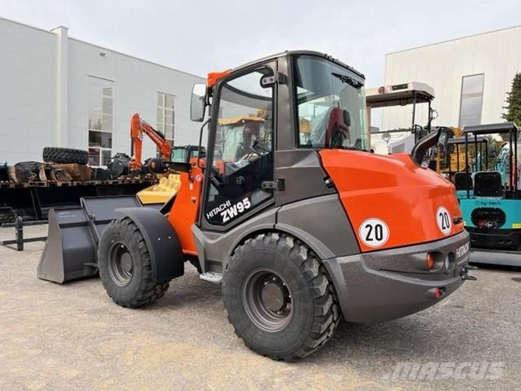 Hitachi ZW95-6C Gumikerekes homlokrakodók