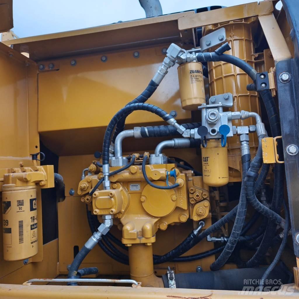 CAT 320 D Lánctalpas kotrók