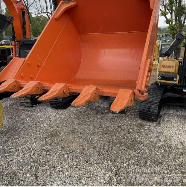 Hitachi ZX200 Lánctalpas kotrók