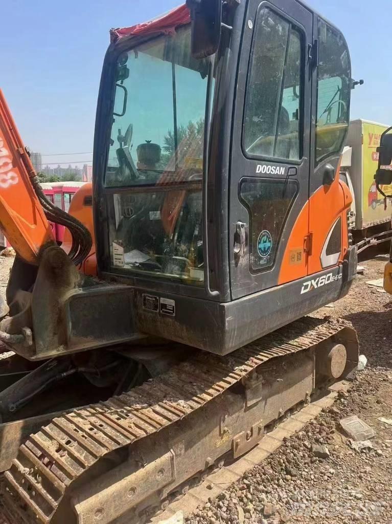 Doosan DX 60 Mini kotrók < 7t