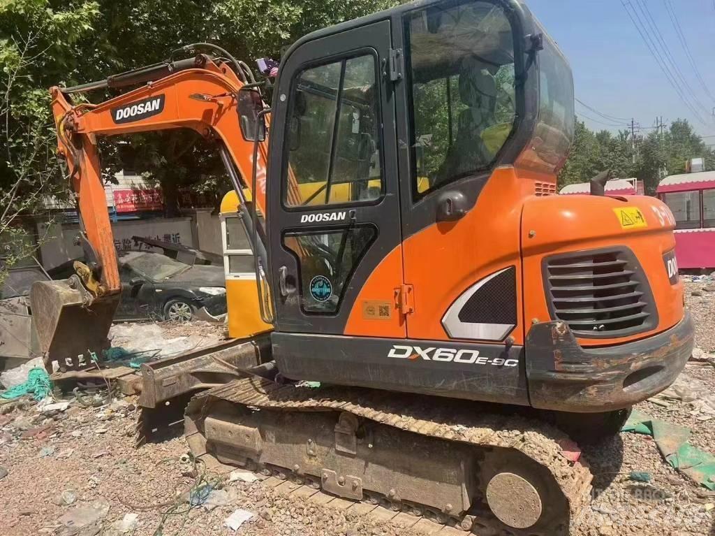 Doosan DX 60 Mini kotrók < 7t