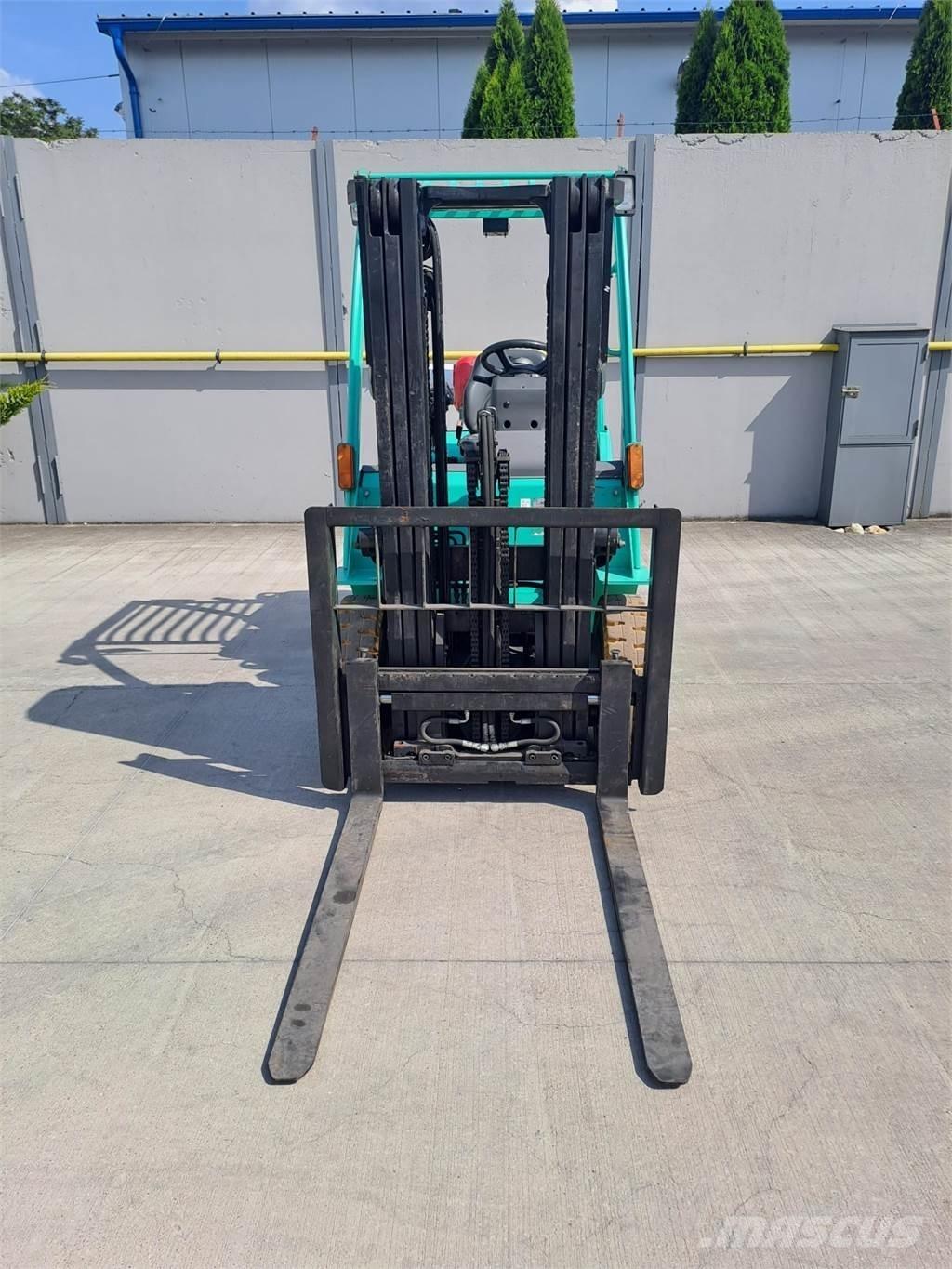 Mitsubishi FG25N Gázüzemű targoncák