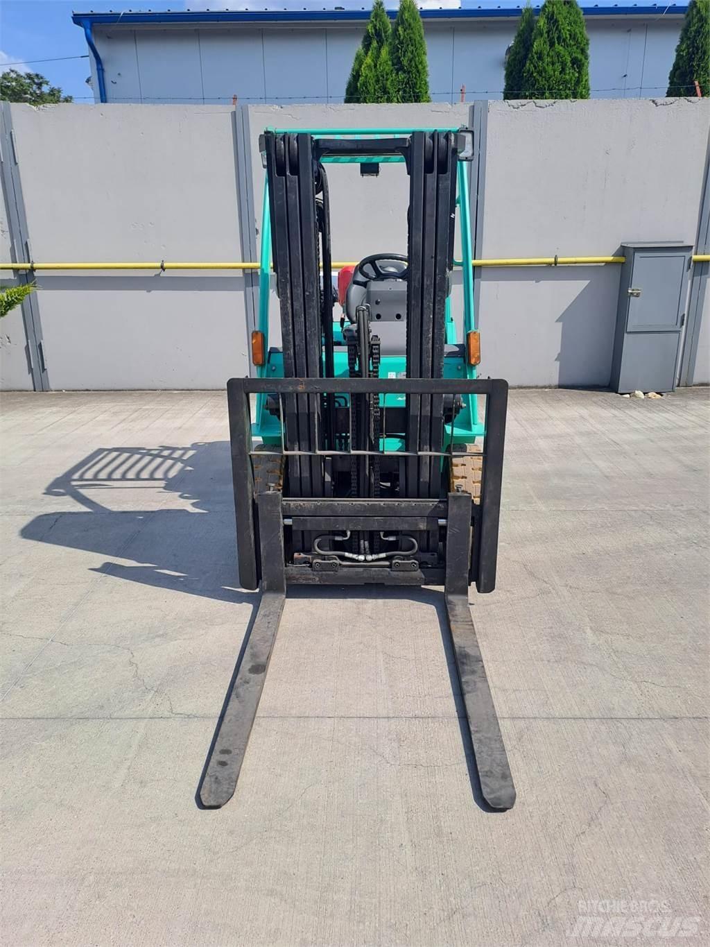 Mitsubishi FG25N Gázüzemű targoncák