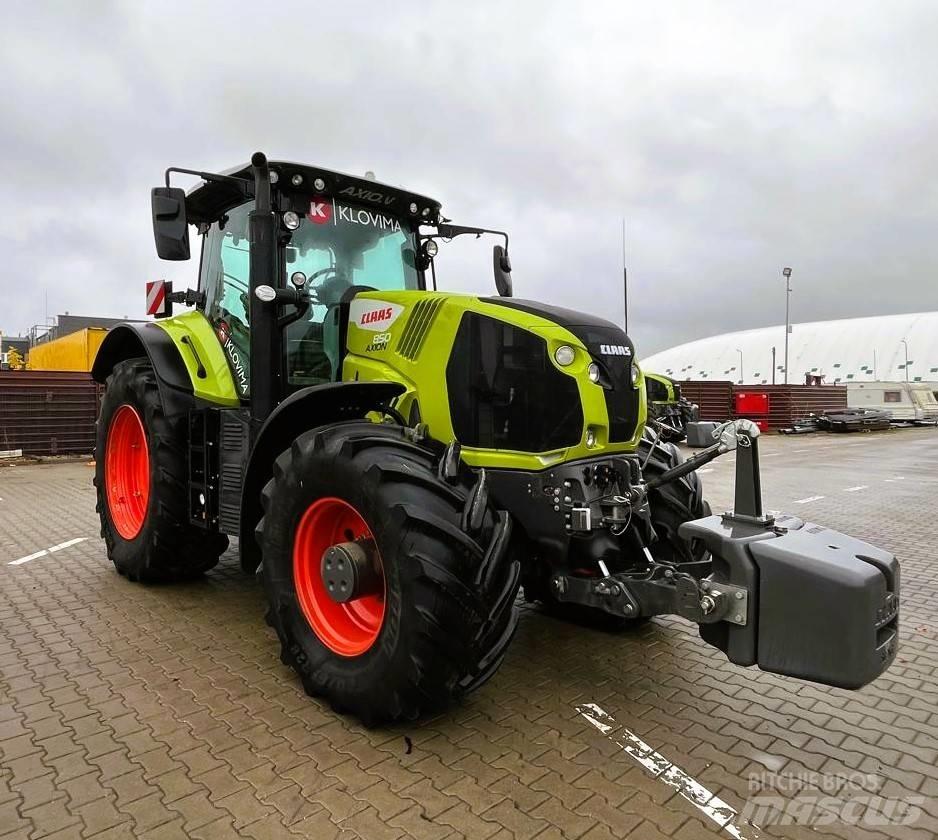 CLAAS Axion 850 Traktorok