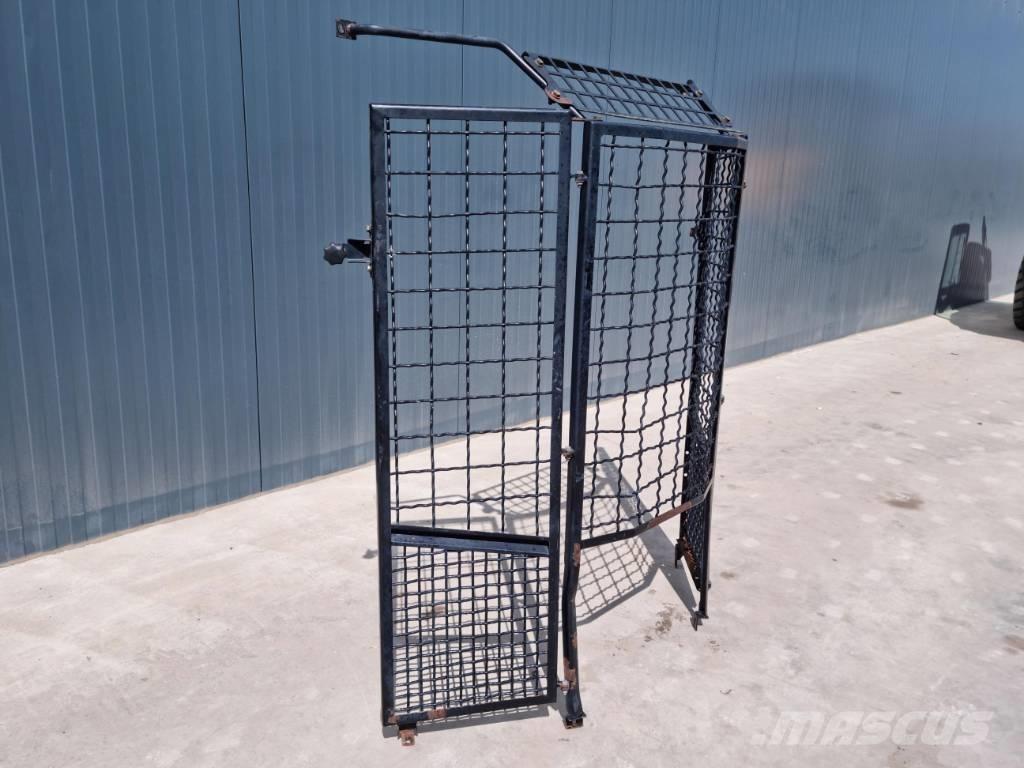 CAT 938K / 938M Vezetőfülke és belső tartozékok