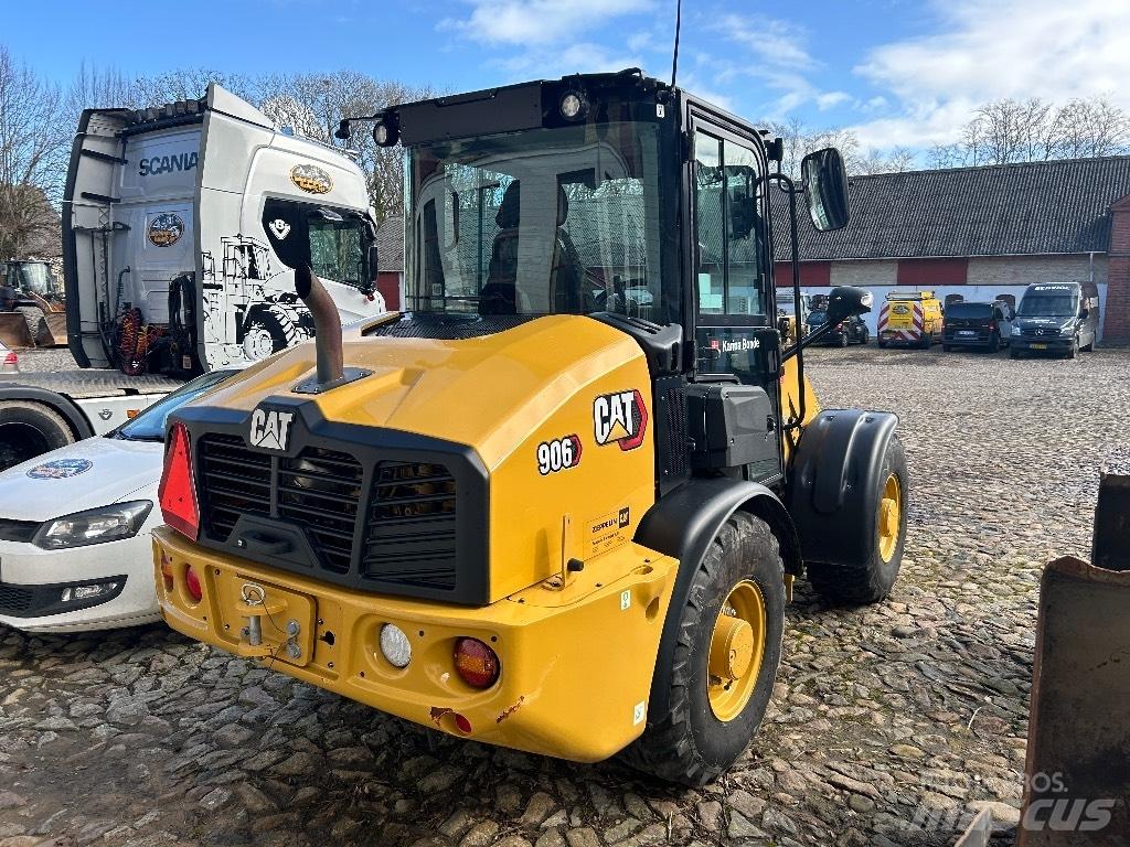 CAT 906 Gumikerekes homlokrakodók