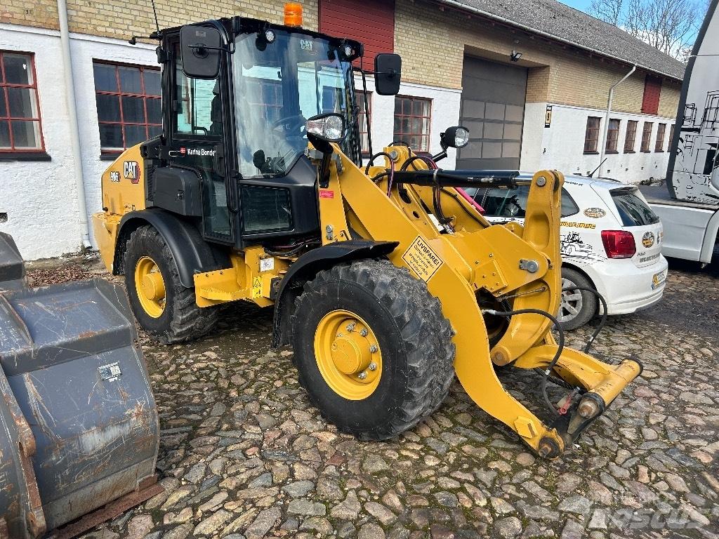 CAT 906 Gumikerekes homlokrakodók