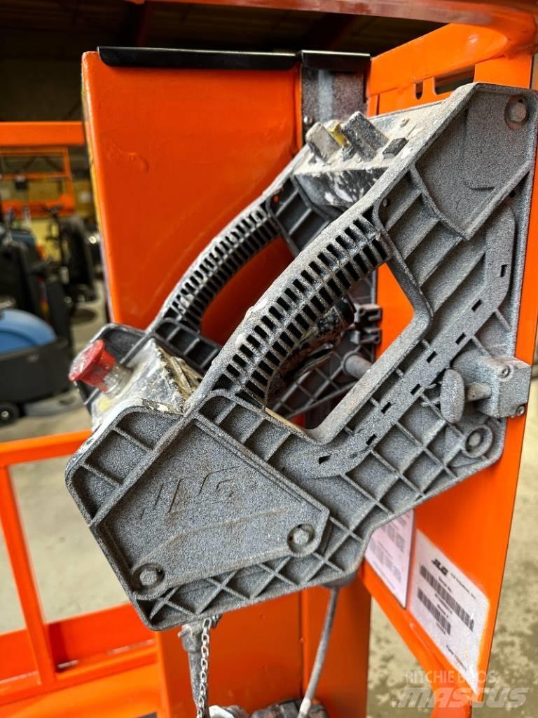 JLG 1230 ES Ollós emelők