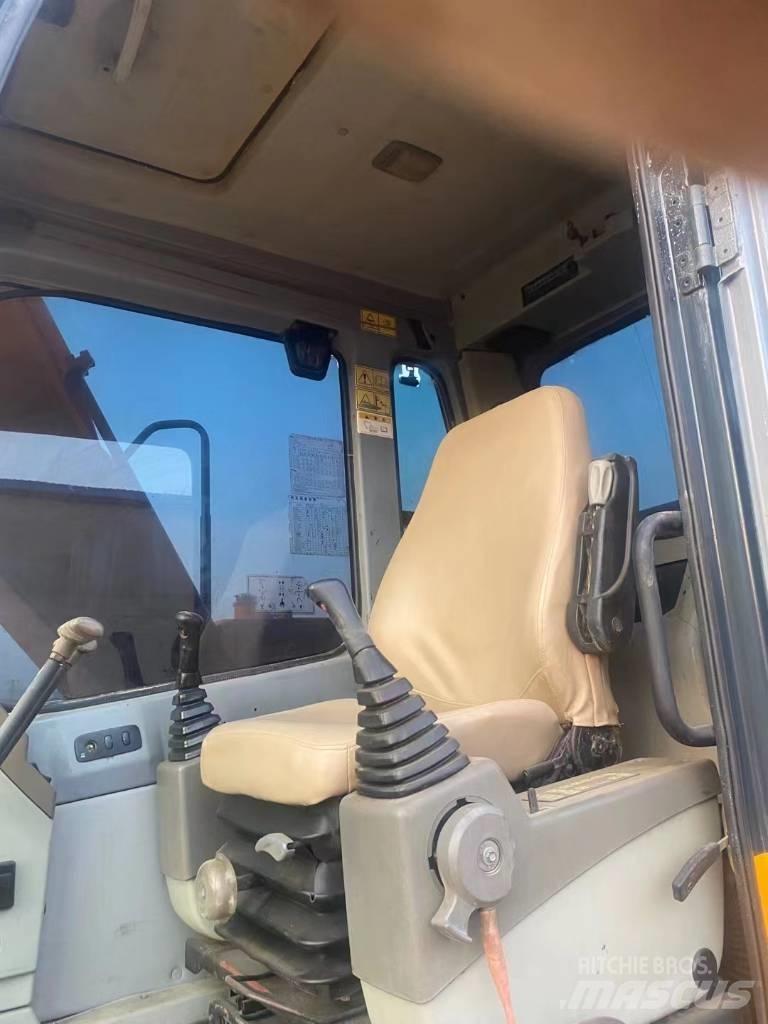 Hyundai R110VS Lánctalpas kotrók