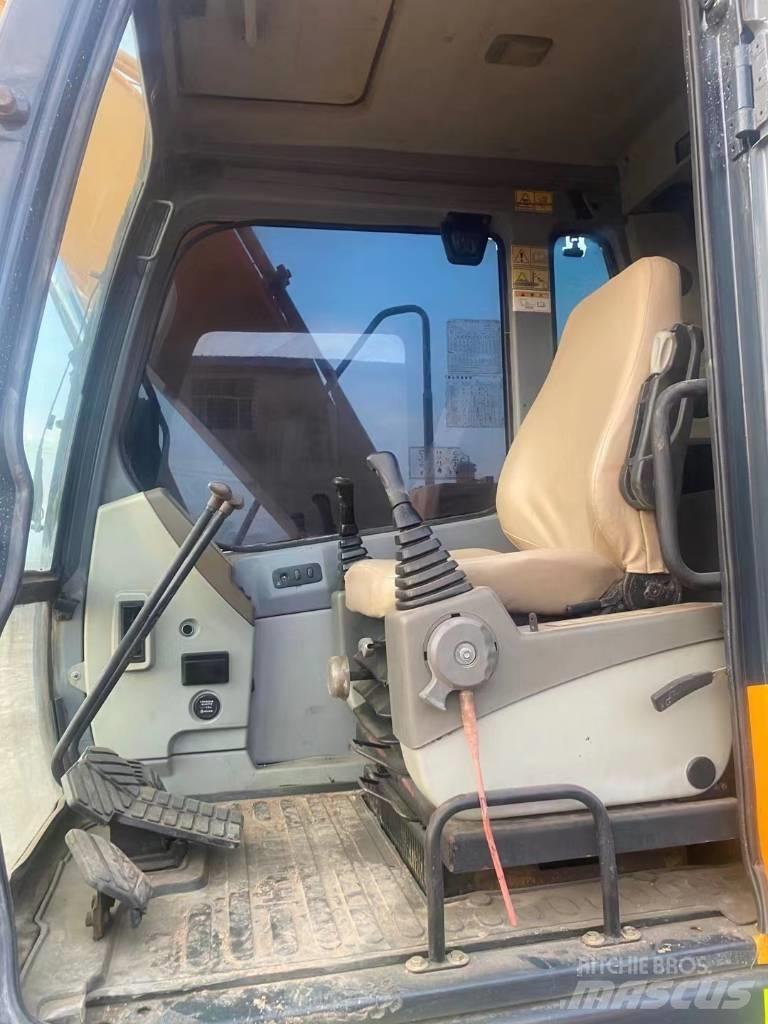 Hyundai R110VS Lánctalpas kotrók