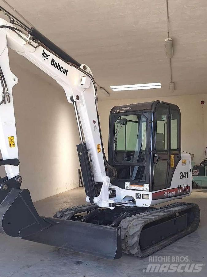 Bobcat 341 Mini kotrók < 7t