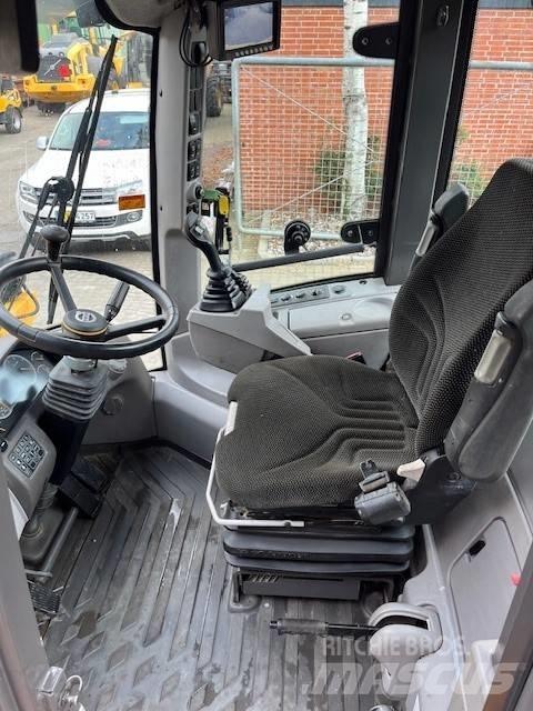 Volvo L45H Gumikerekes homlokrakodók