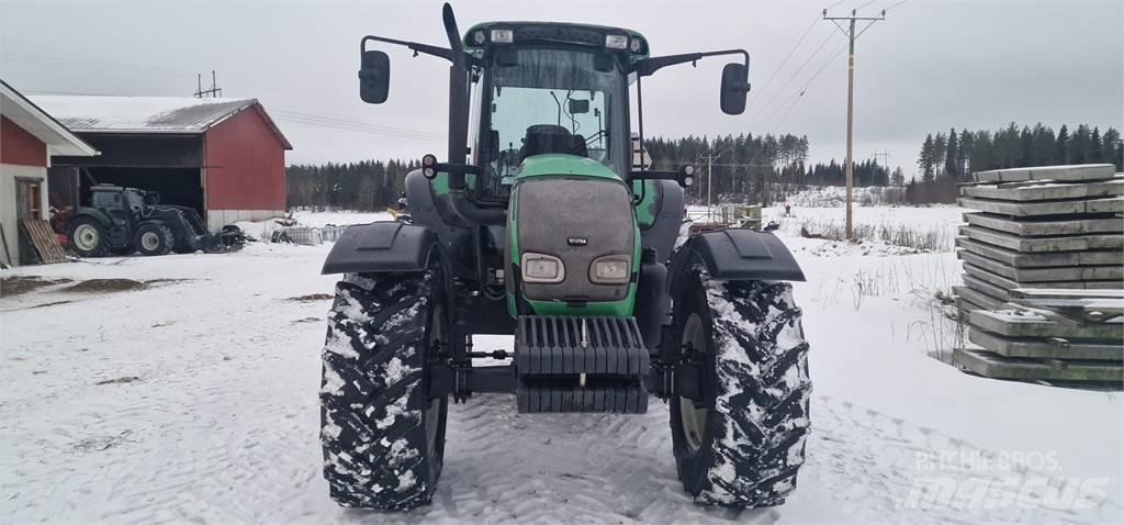 Valtra C130 Hitec Traktorok