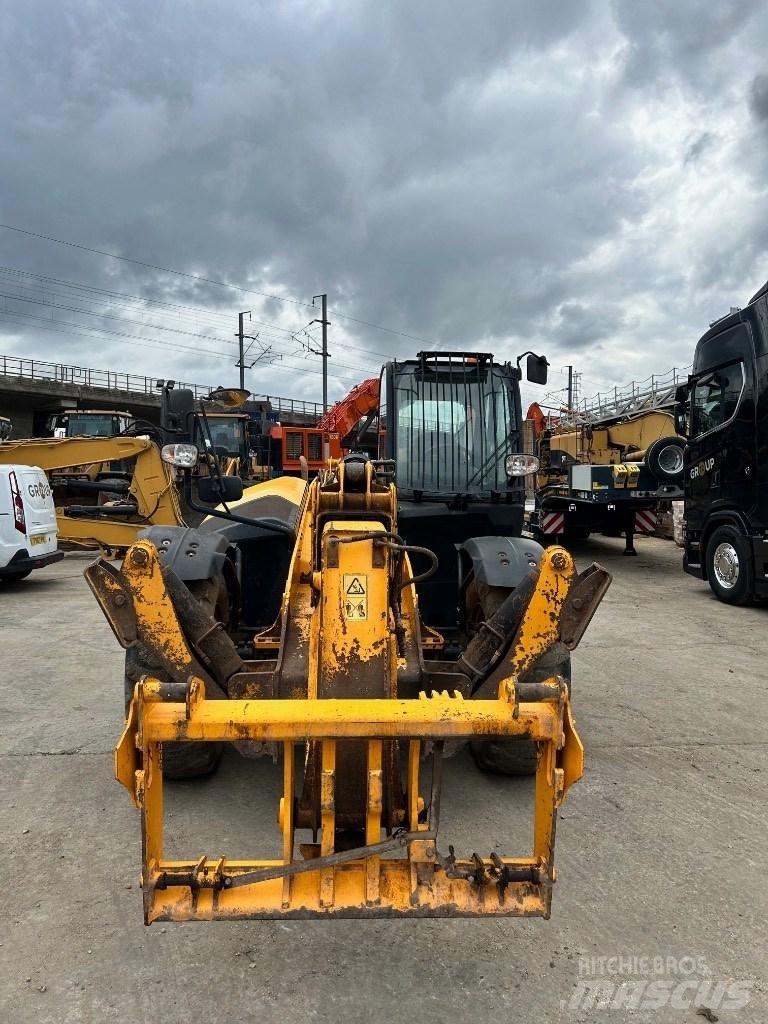 JCB 535-140 Teleszkópos rakodók