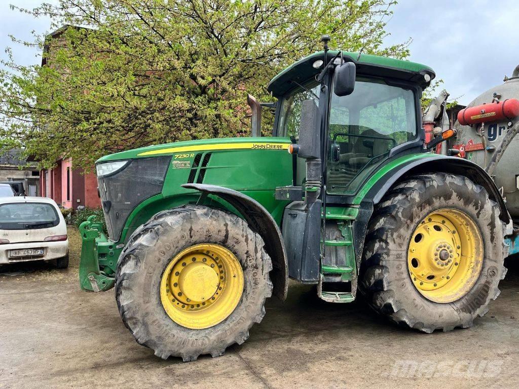 John Deere 7230 R Traktorok