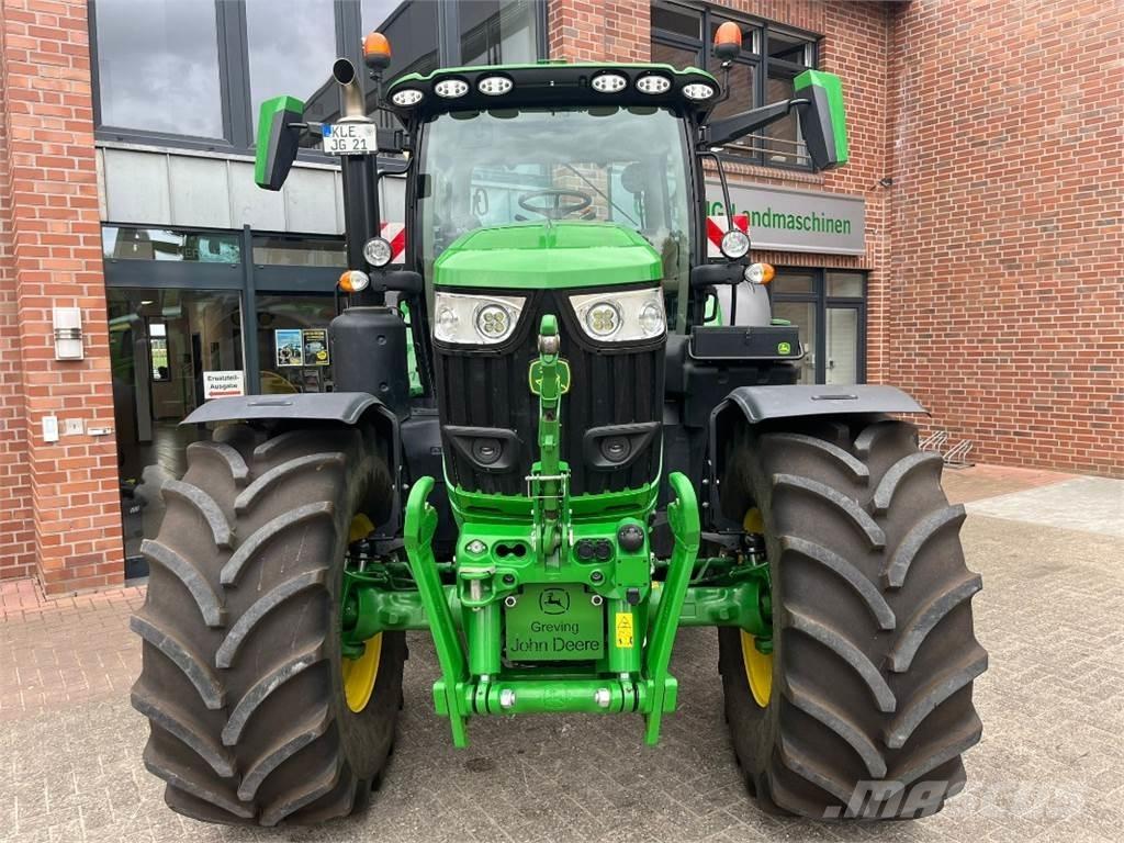 John Deere 6R215 Traktorok