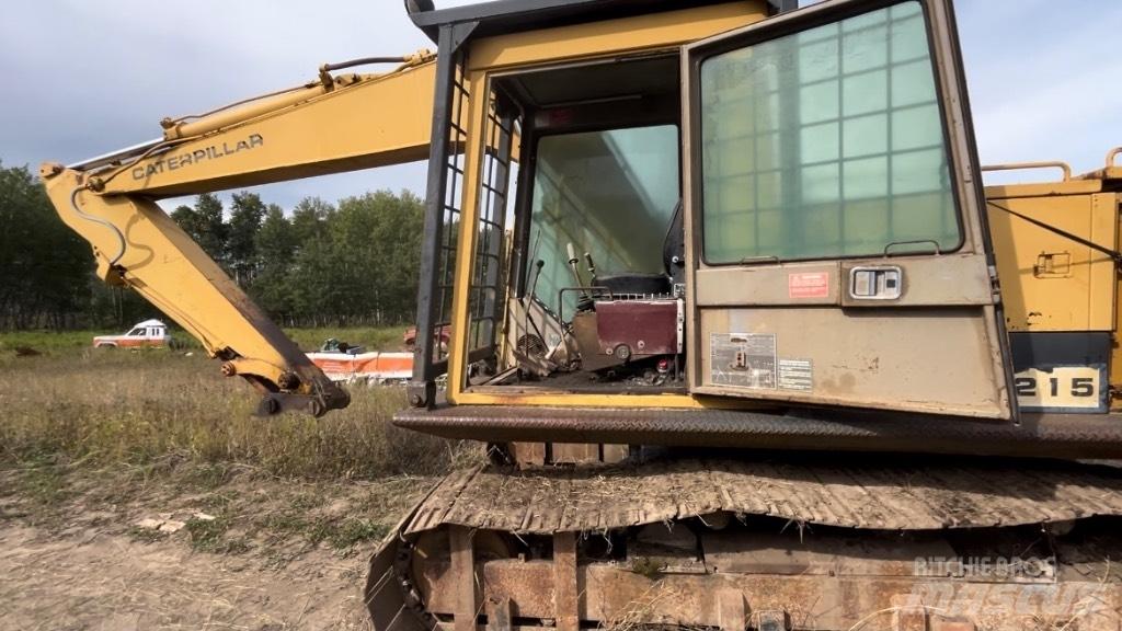 CAT 215 Lánctalpas kotrók