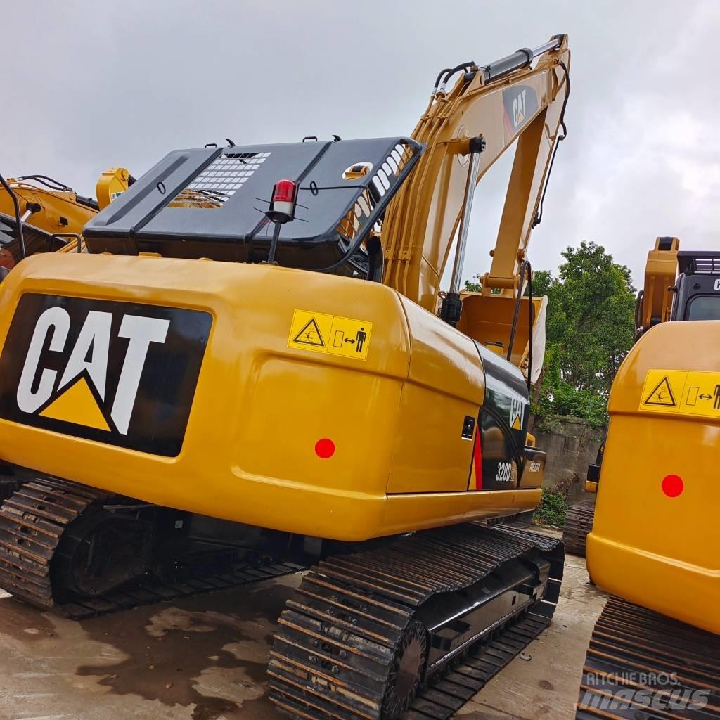 CAT 320 D Lánctalpas kotrók