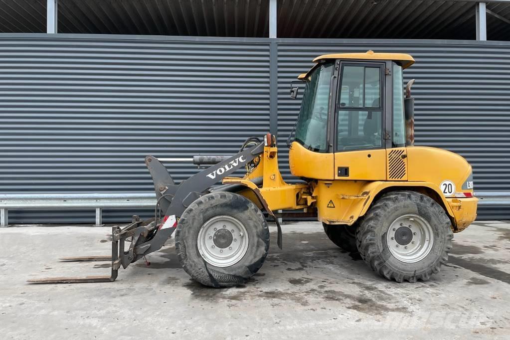 Volvo L 30 ZX Gumikerekes homlokrakodók