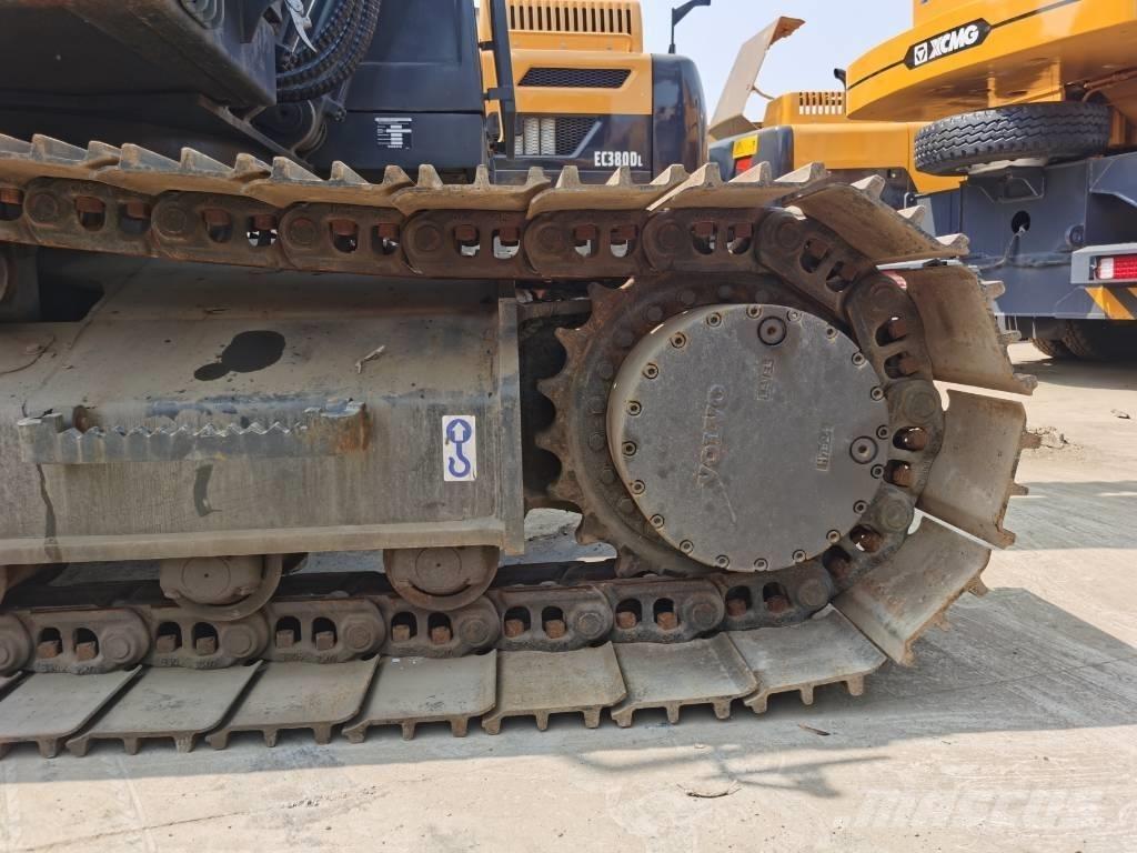 Volvo EC 220 Lánctalpas kotrók