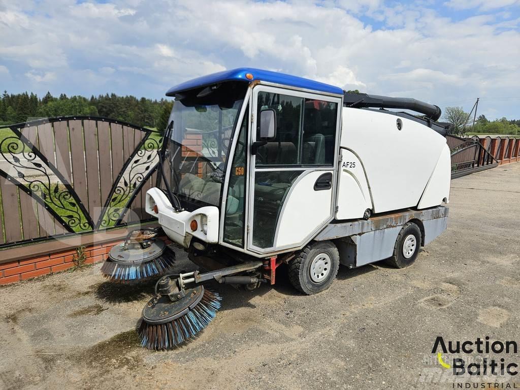 Johnston 142A 101T Úttakarító gépek