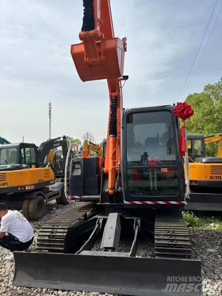 Hitachi ZX 70 Lánctalpas kotrók