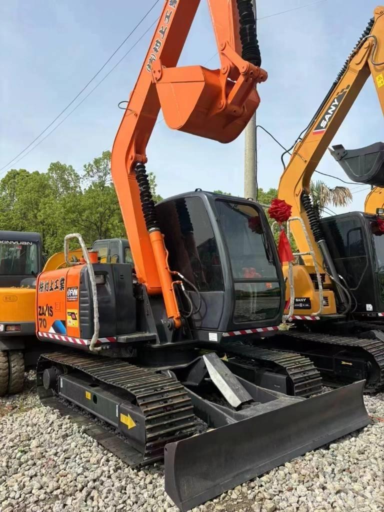 Hitachi ZX 70 Lánctalpas kotrók