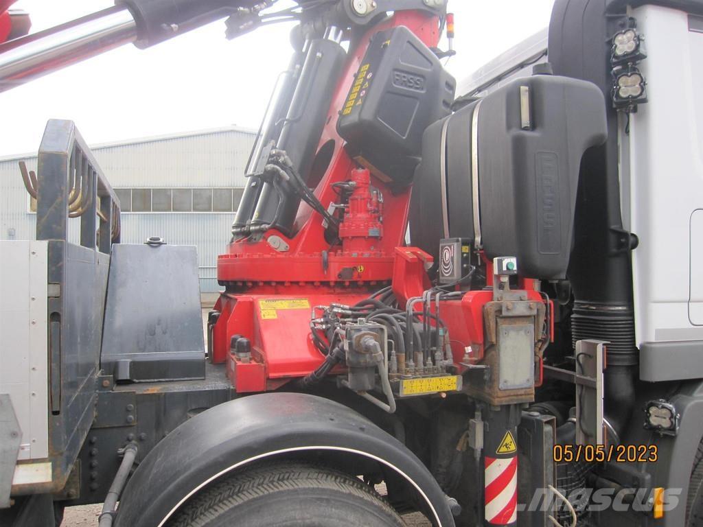 Sisu Polar Darus teherautók