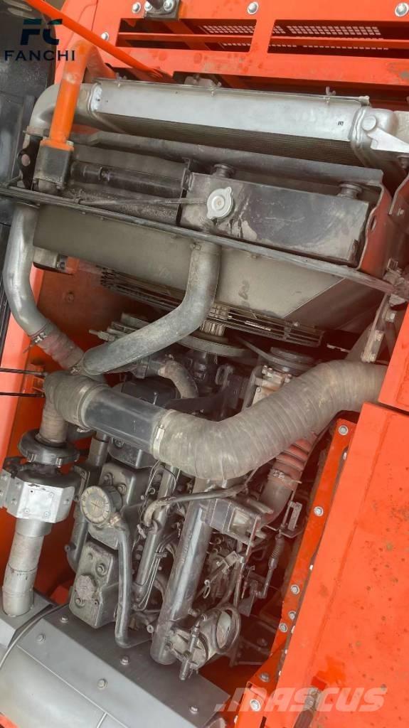 Doosan DX300 Lánctalpas kotrók