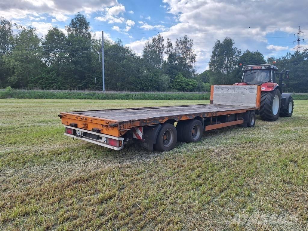 Meusburger 800 Bálaszállító pótkocsi