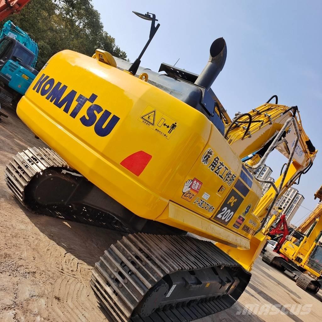 Komatsu PC 200-8 Lánctalpas kotrók