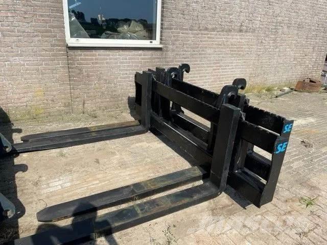 Volvo Palletvorken Gumikerekes homlokrakodók