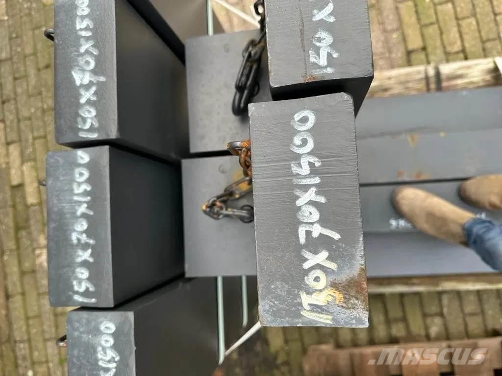 Volvo Palletvorken Gumikerekes homlokrakodók