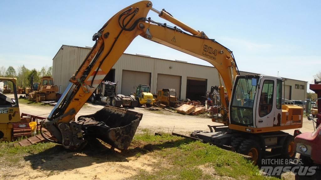 Liebherr A 904 C Gumikerekes kotrók