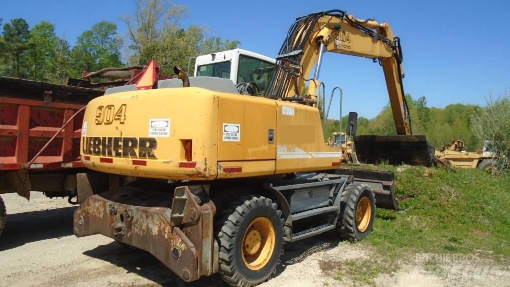 Liebherr A 904 C Gumikerekes kotrók