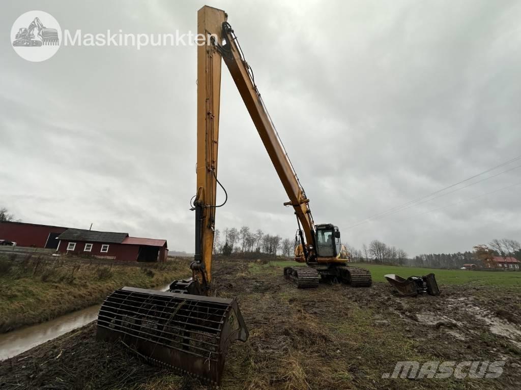 JCB JS 220 LC Lánctalpas kotrók