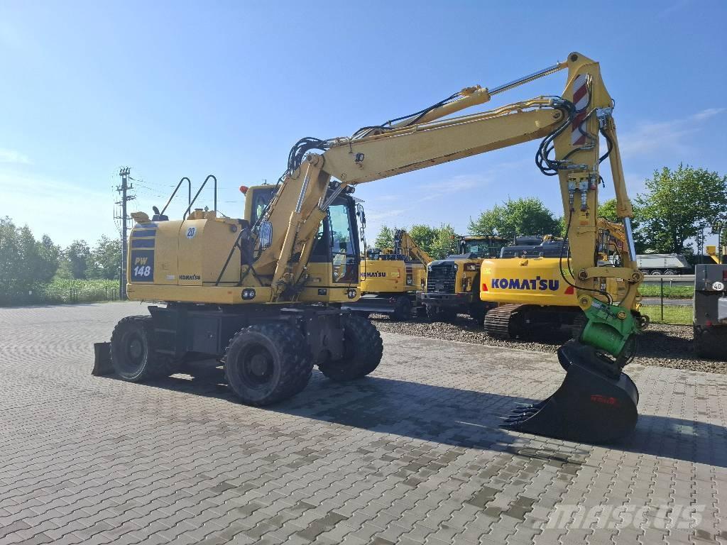Komatsu PW 148-10 Gumikerekes kotrók